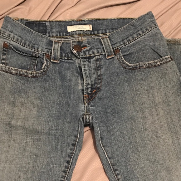 💋EUC💋 Awesome Low Rise Levi Jeans🔥 - Picture 2 of 8